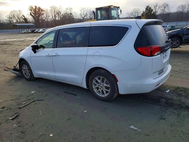 2024 Chrysler Voyager lx