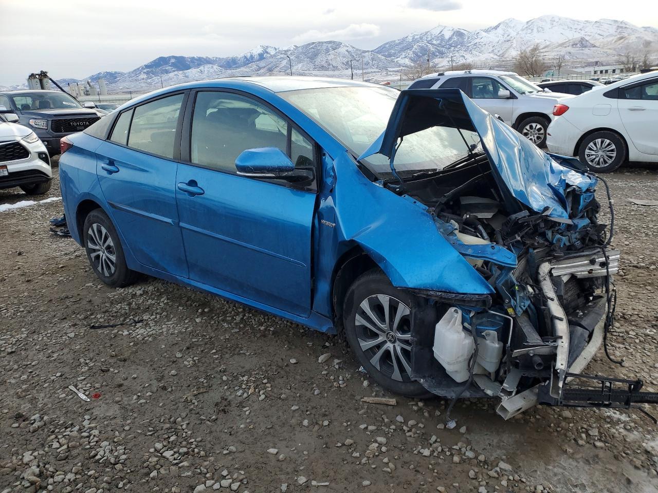 2019 Toyota Prius le Awd-e