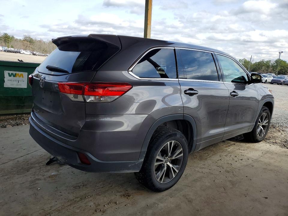 2017 Toyota Highlander le
