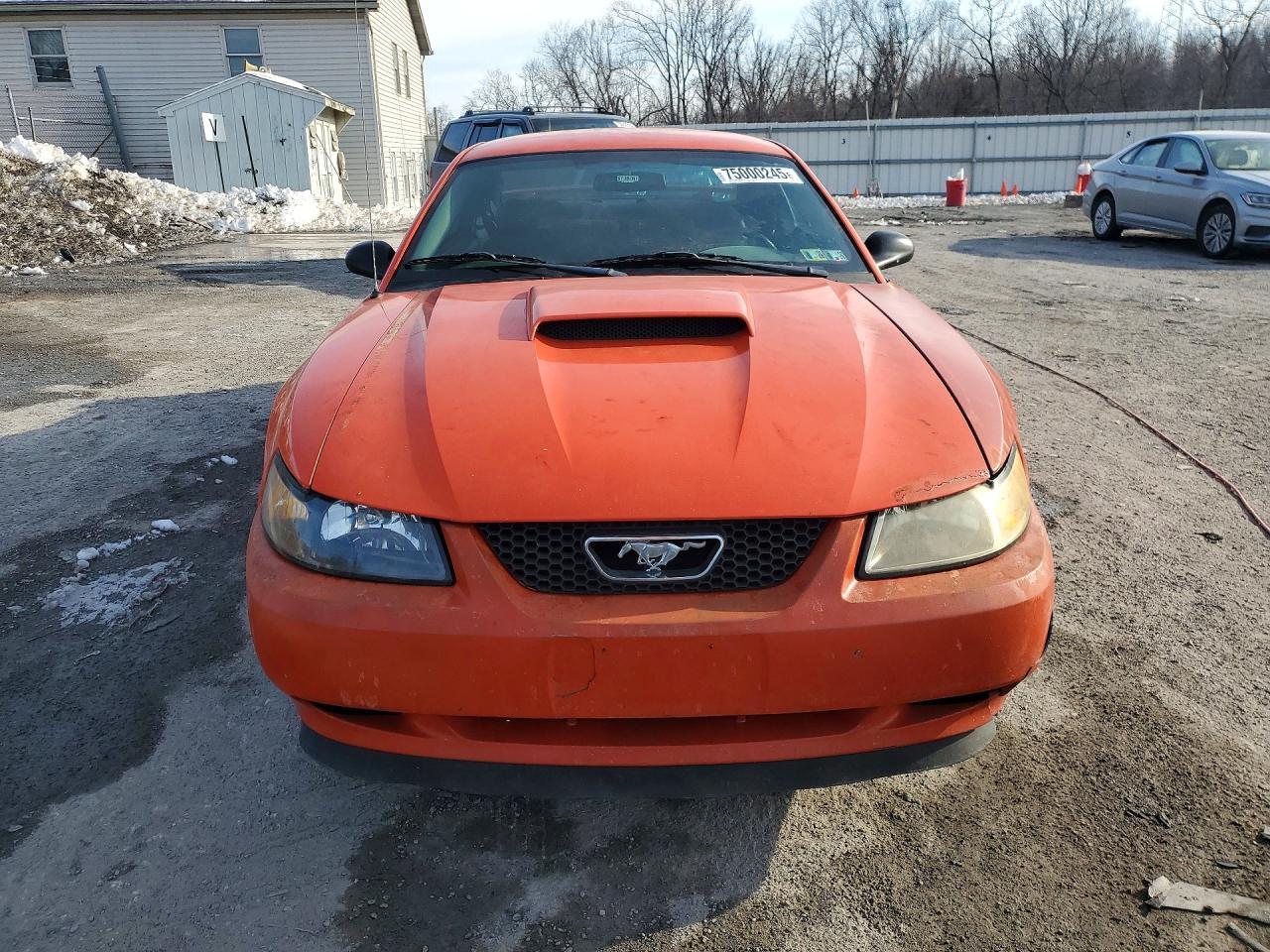 2004 Ford Mustang