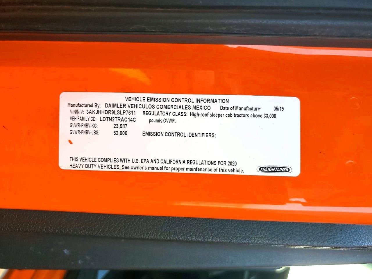 2020 Freigliner 2020 Freightliner Cascadia 126 Semi Truck