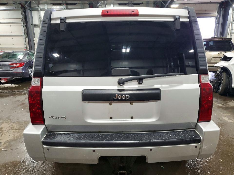 2008 Jeep Commander Sport