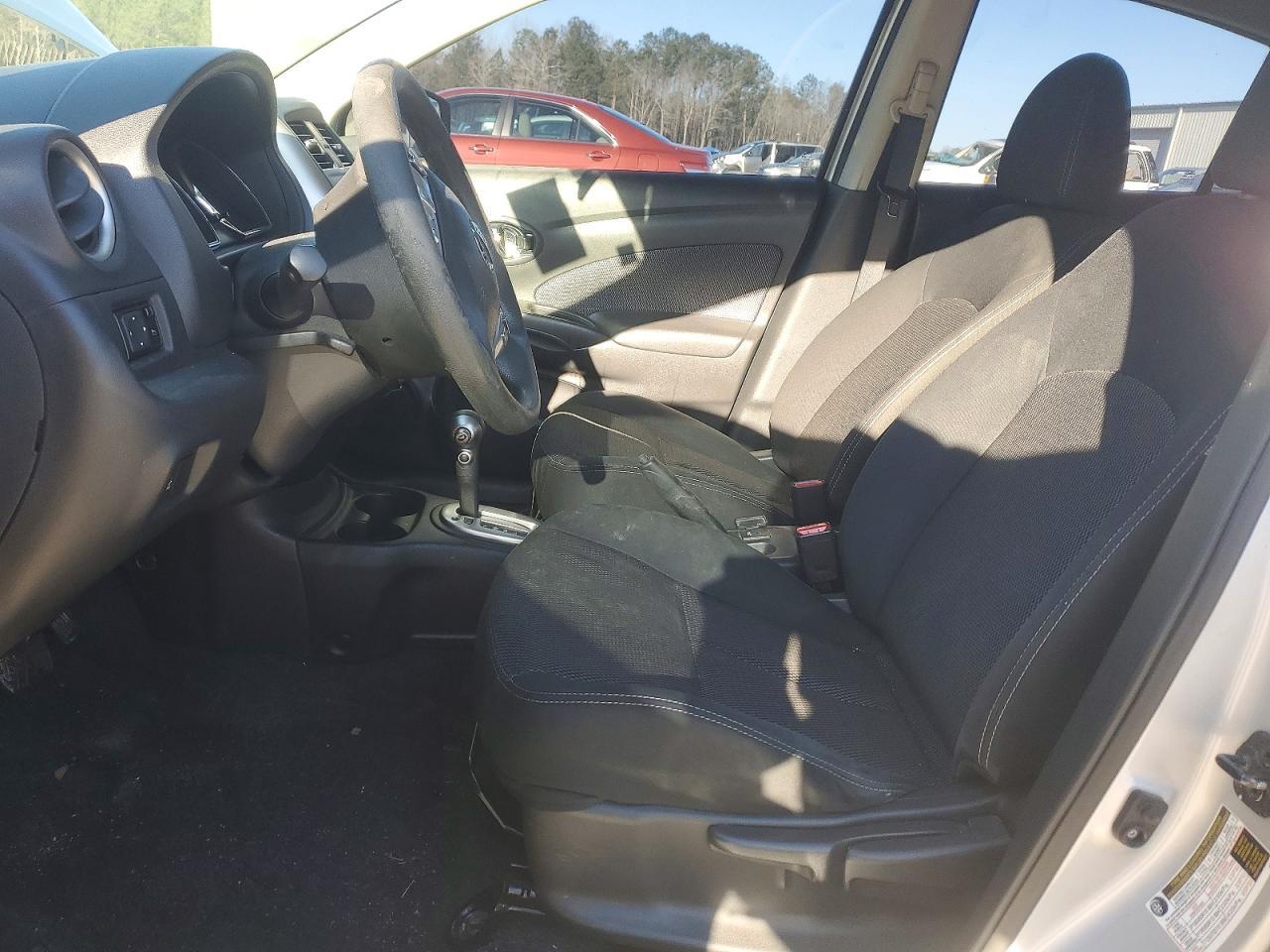 2016 Nissan Versa s