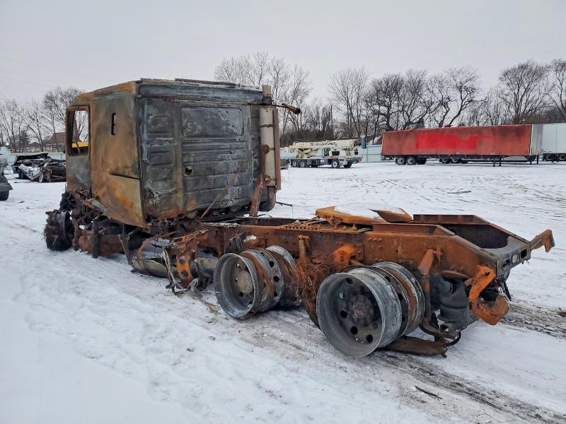 2005 Volvo VN VNL