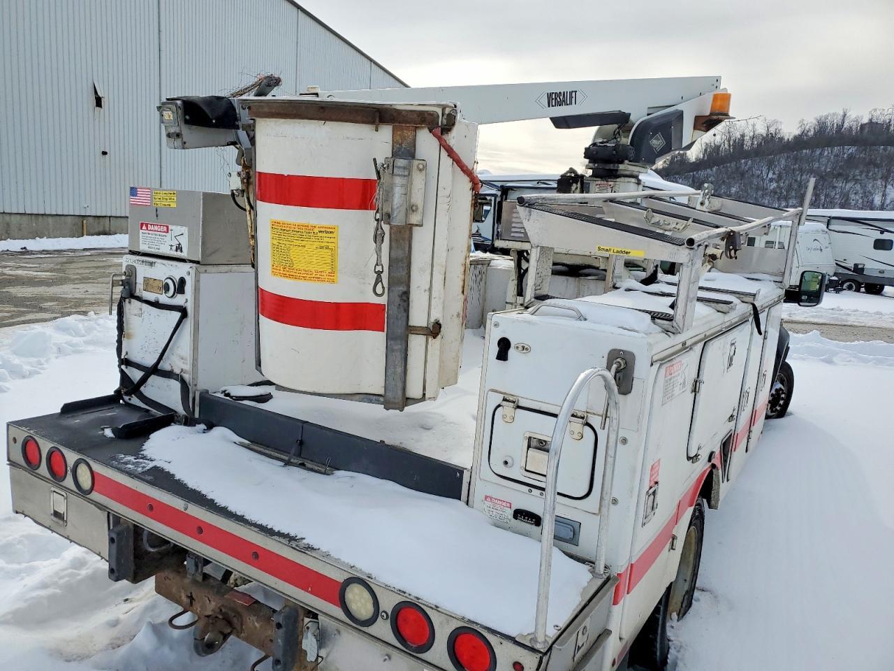 2012 Dodge RAM Chassis Cab Bucket Truck
