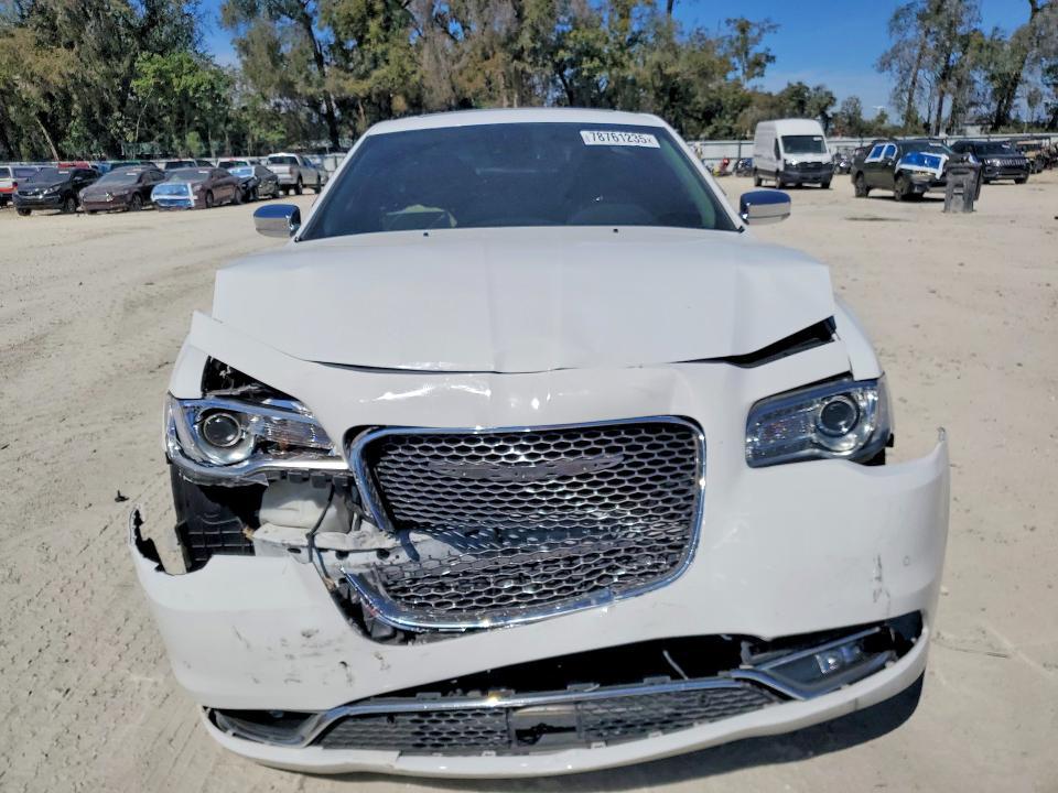 2018 Chrysler 300 Limited