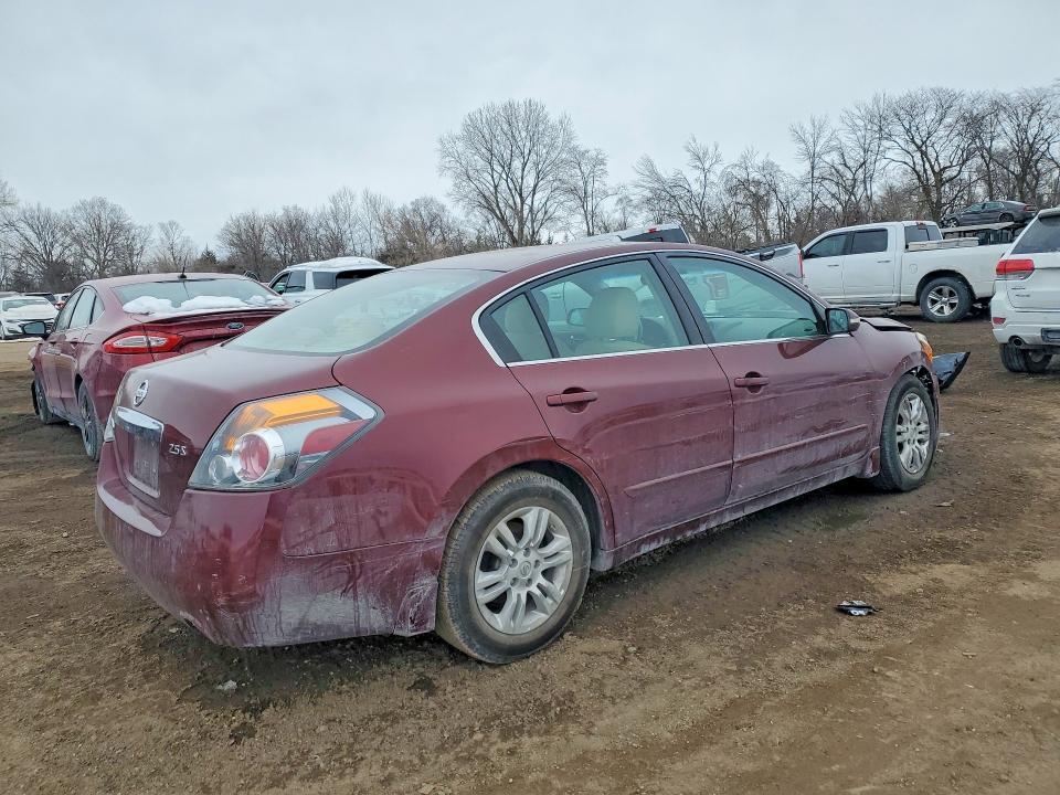 2012 Niss Altima Base