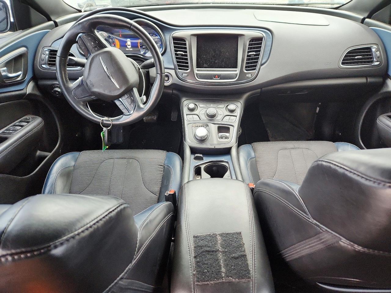 2015 Chrysler 200 s