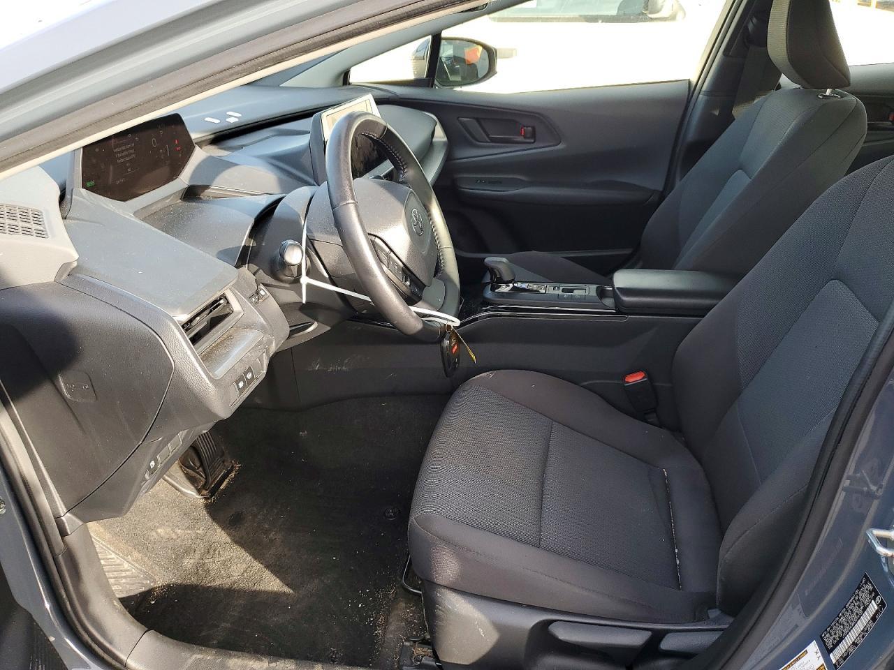 2024 Toyota Prius le