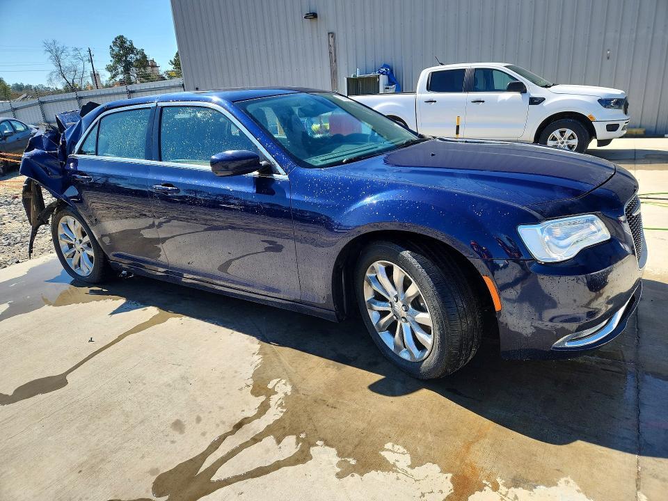 2016 Chrysler 300 Limited