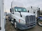 2015 Freightliner Cascadia Semi Truck