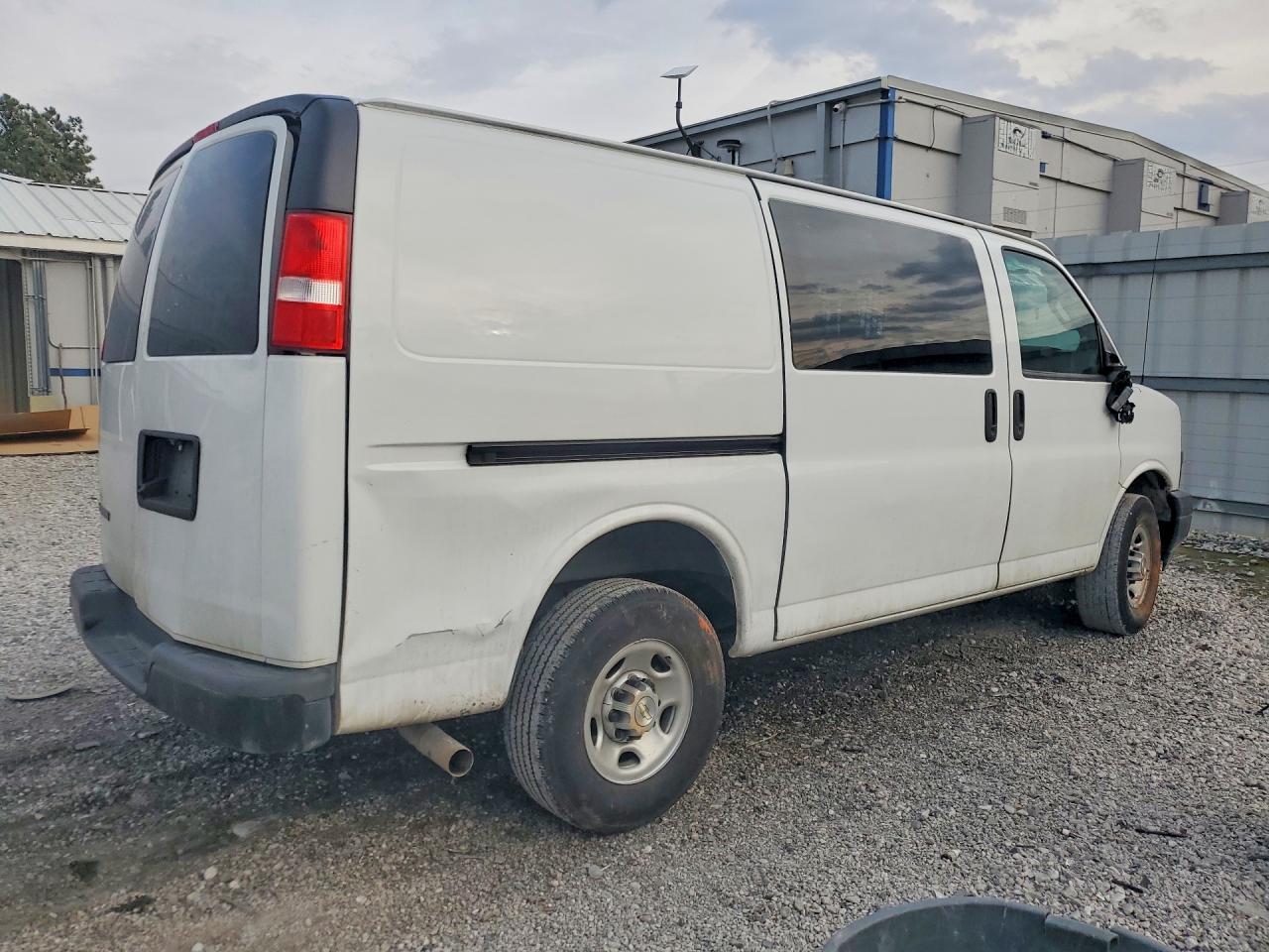 2024 Chev Express G2500