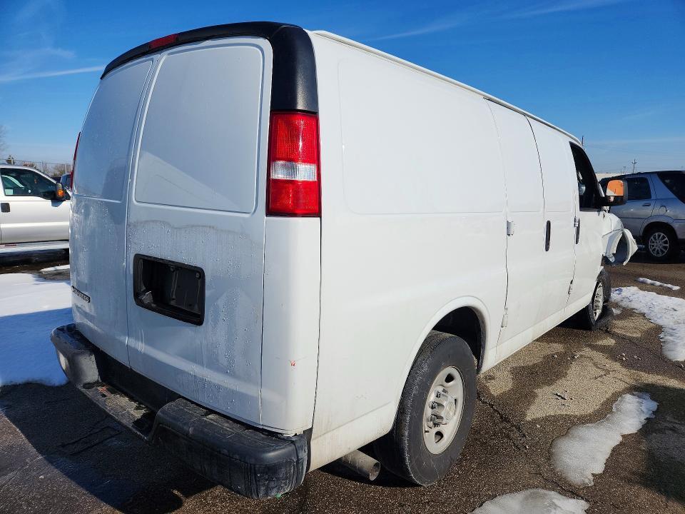 2021 Chev Express G2500