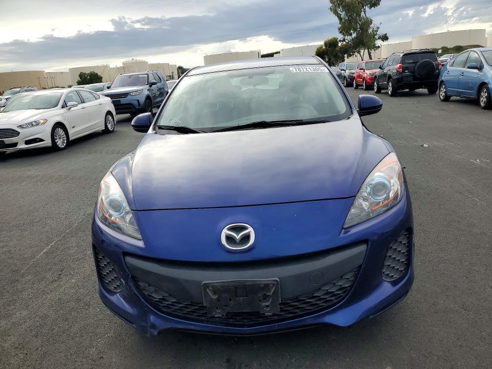 2013 Mazda 3 I
