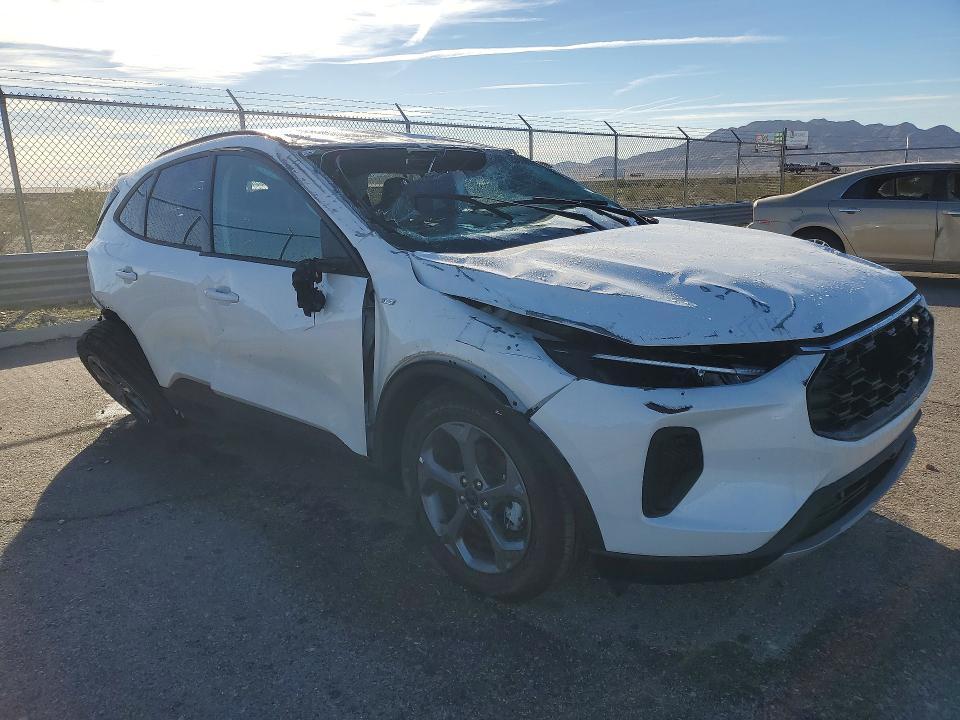 2026 Ford Escape st Line