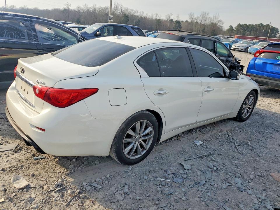 2015 Infiniti Q50 Base