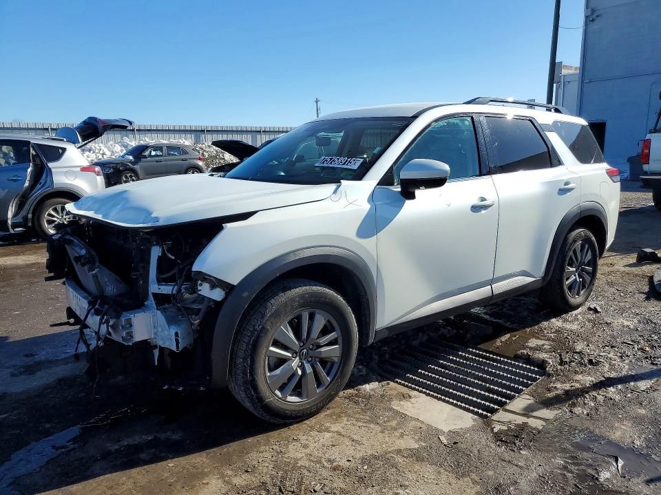 2024 Nissan Pathfinder sv