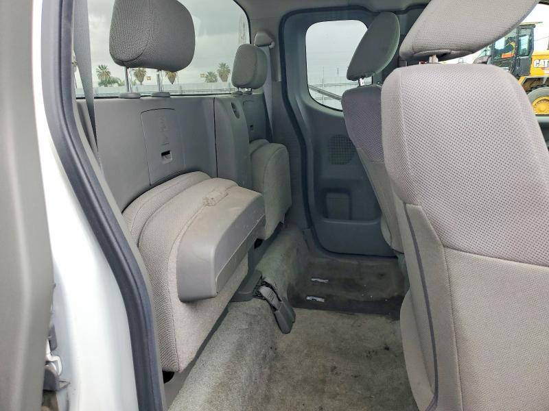 2016 Nissan Frontier S