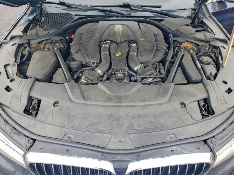 2016 BMW 750 i