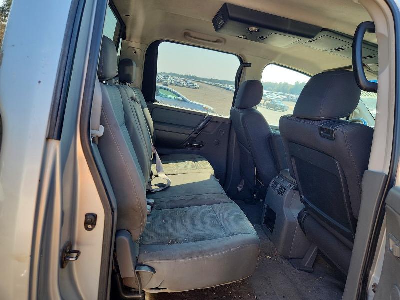 2005 Nissan Titan xe