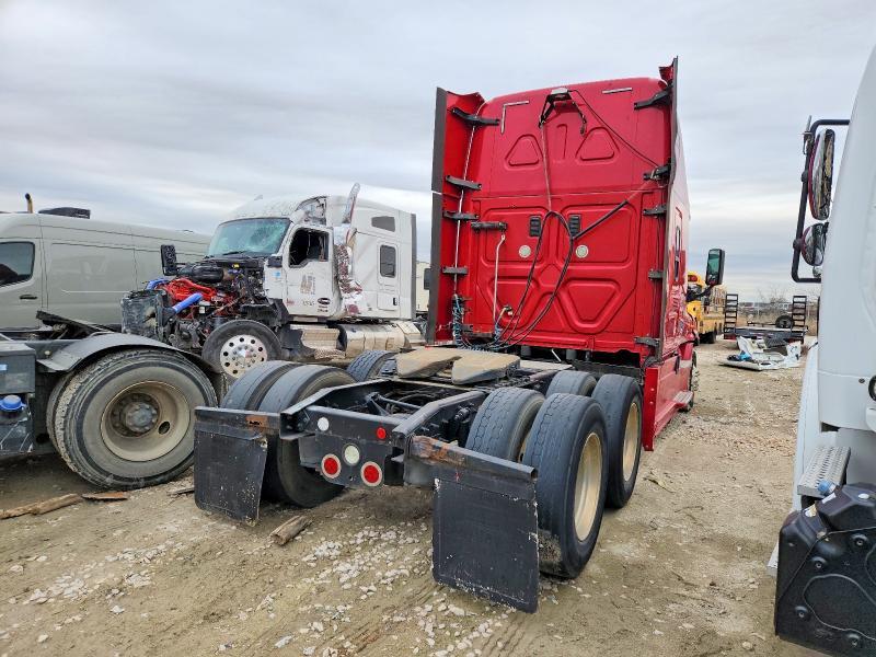 2015 Freigliner 2015 Freightliner Cascadia Semi Truck