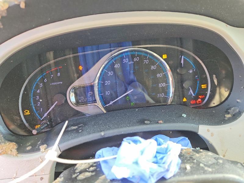 2011 Toyota Sienna xle 8-passenger