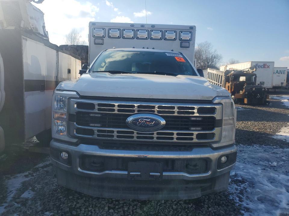 2024 Ford F350 Super Duty Ambulance