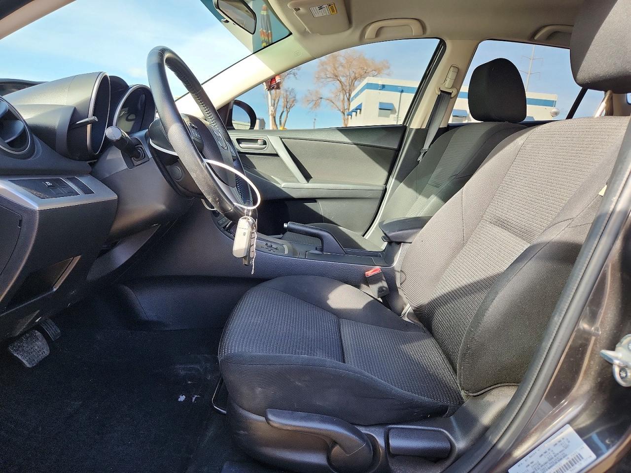 2013 Mazda 3 I