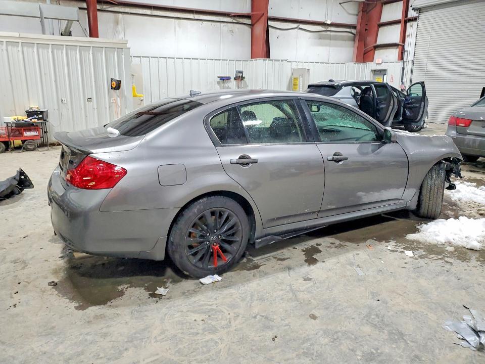 2013 Infiniti G37