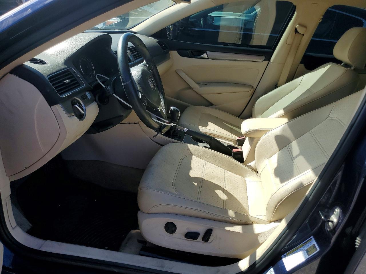 2014 Volkswagen Passat se