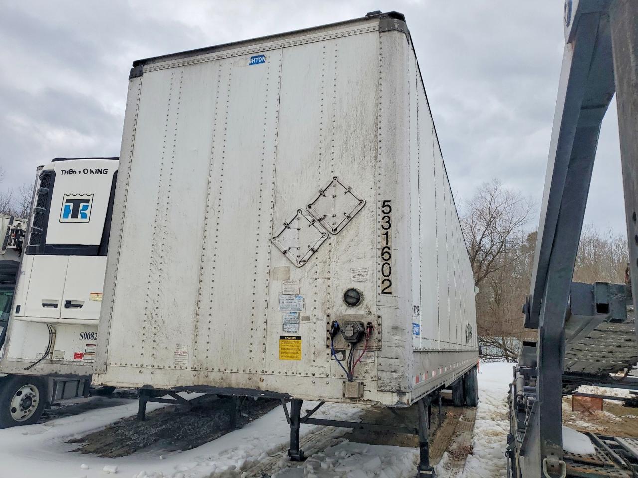 2016 Stoughton Ghton DRY Van Trailer