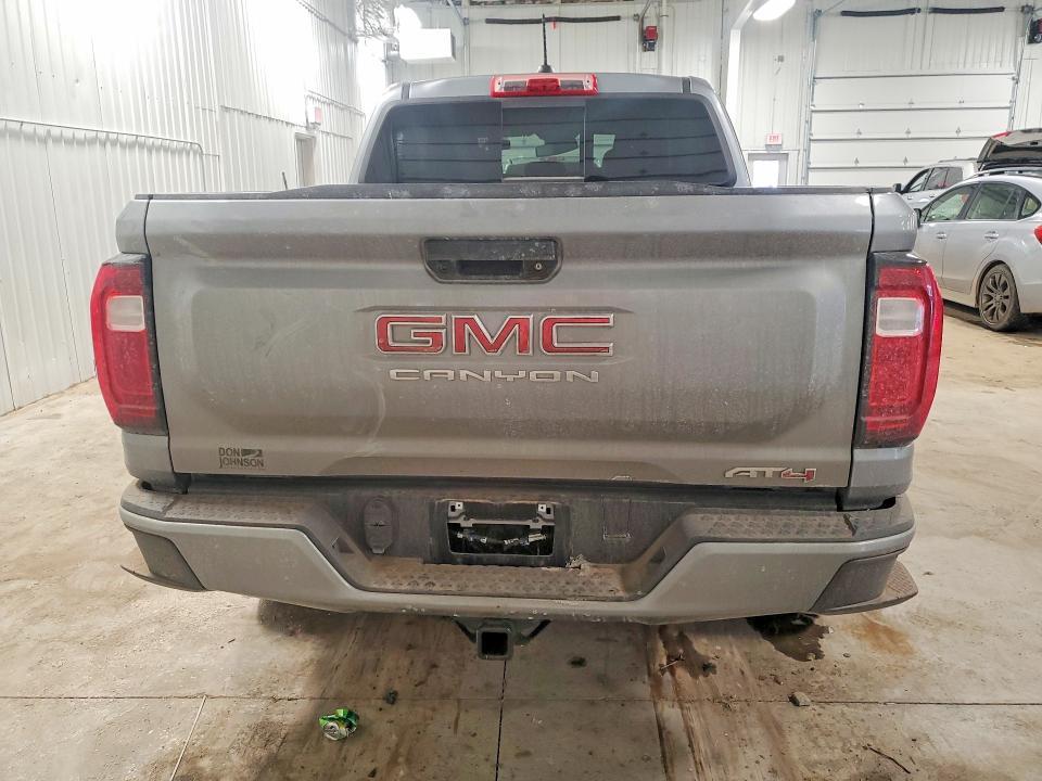 2024 GMC Canyon AT4