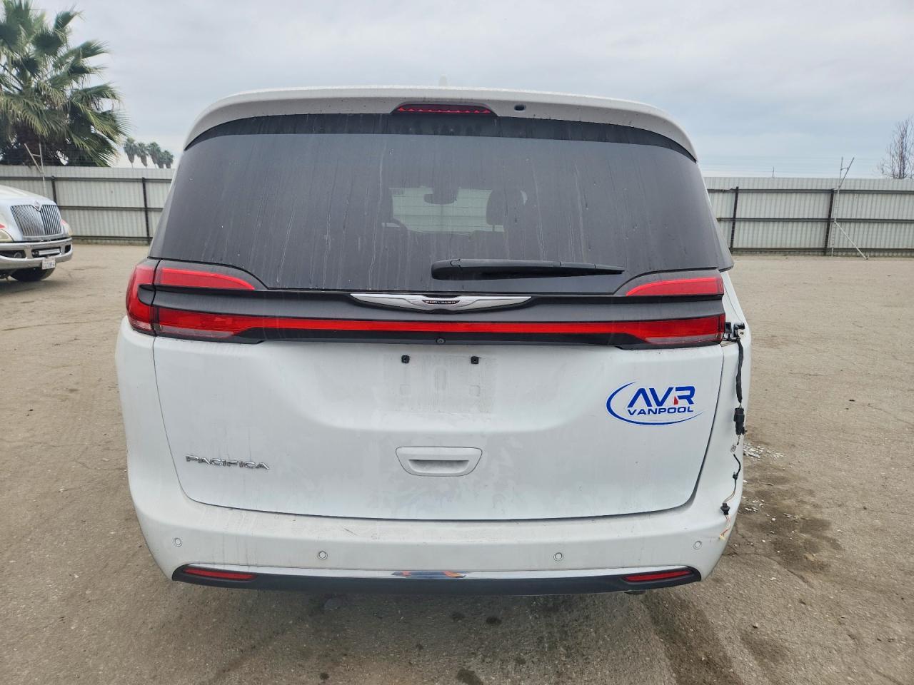 2021 Chrysler Pacifica Touring l