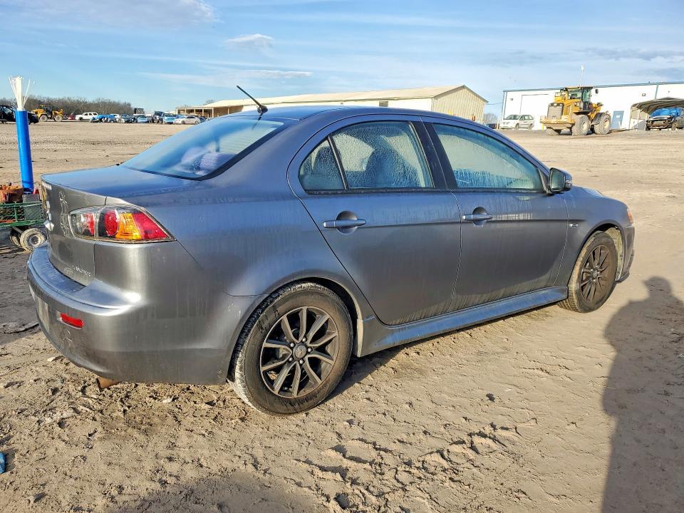 2017 Mitsubishi Lancer es