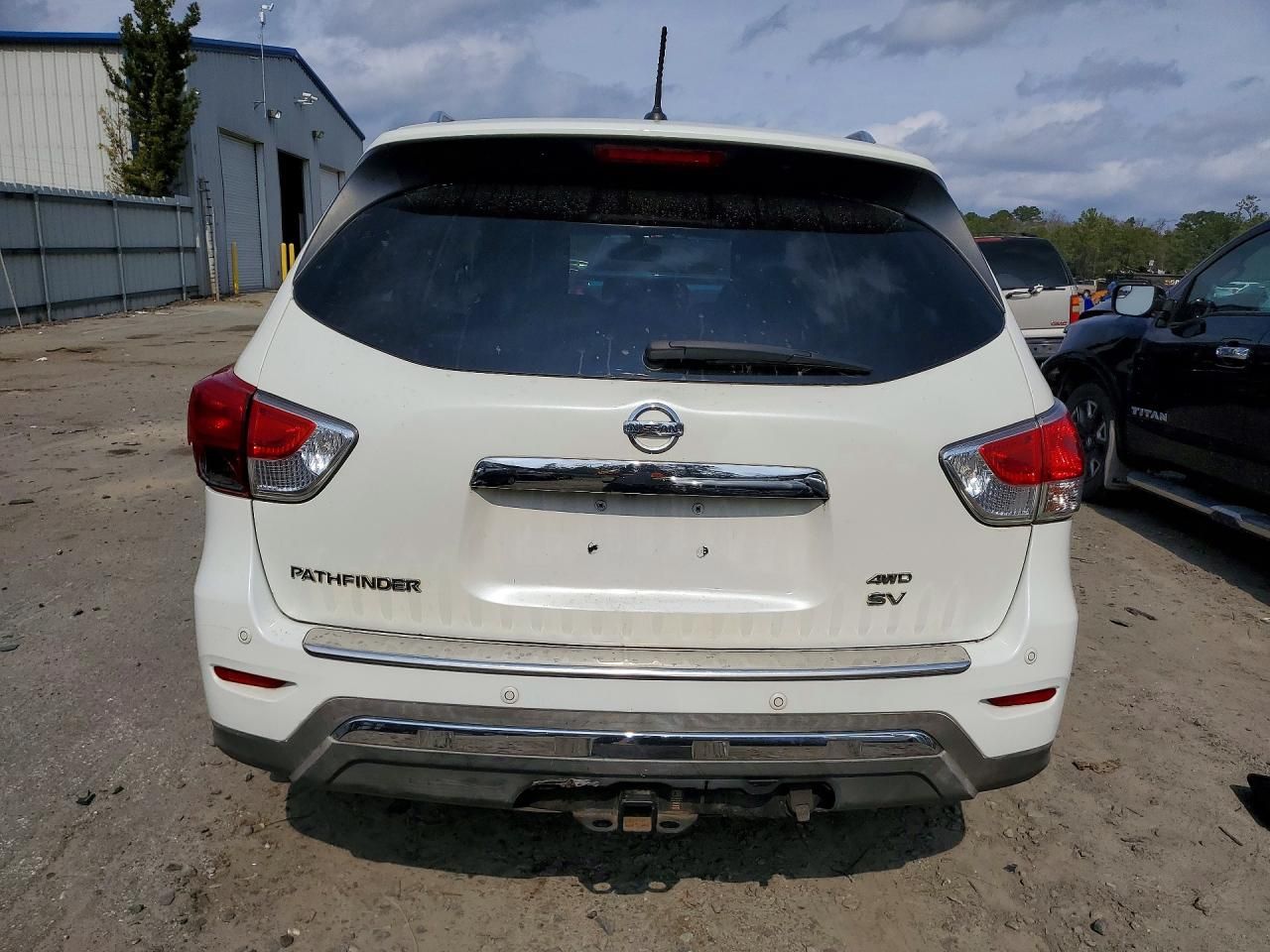 2016 Nissan Pathfinder s