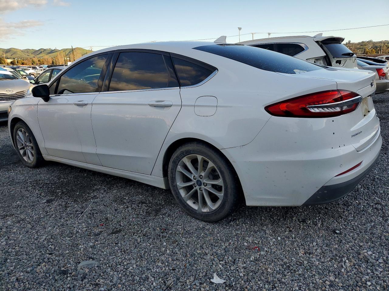 2019 Ford Fusion se