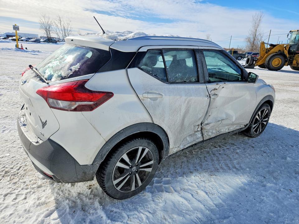 2019 Nissan Kicks s