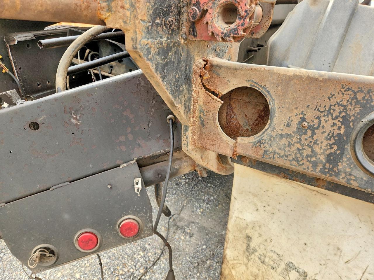 2008 Mack GU700 ROLL-OFF Container Truck
