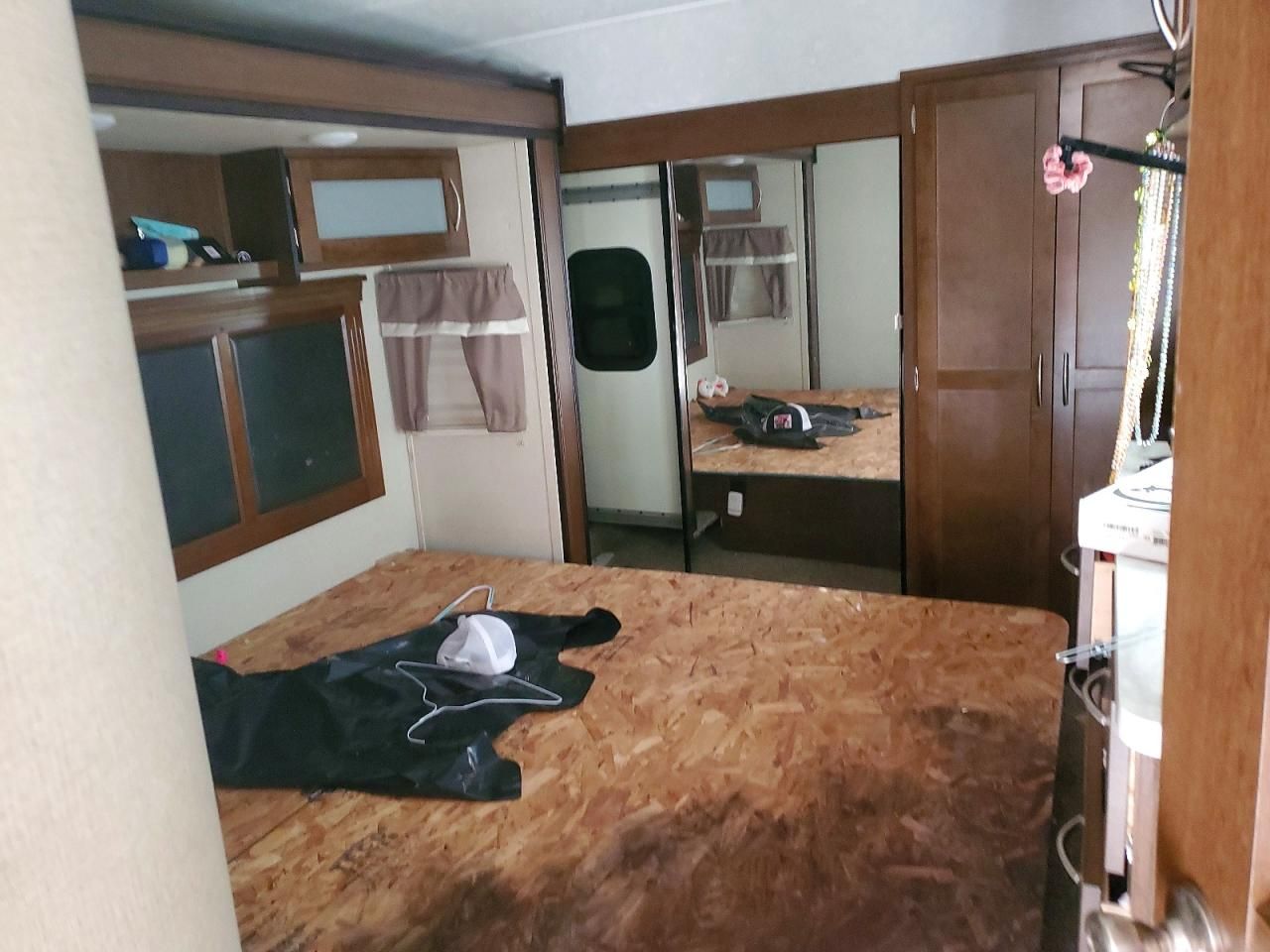 2019 Cruiser Rv 5THWHEEL