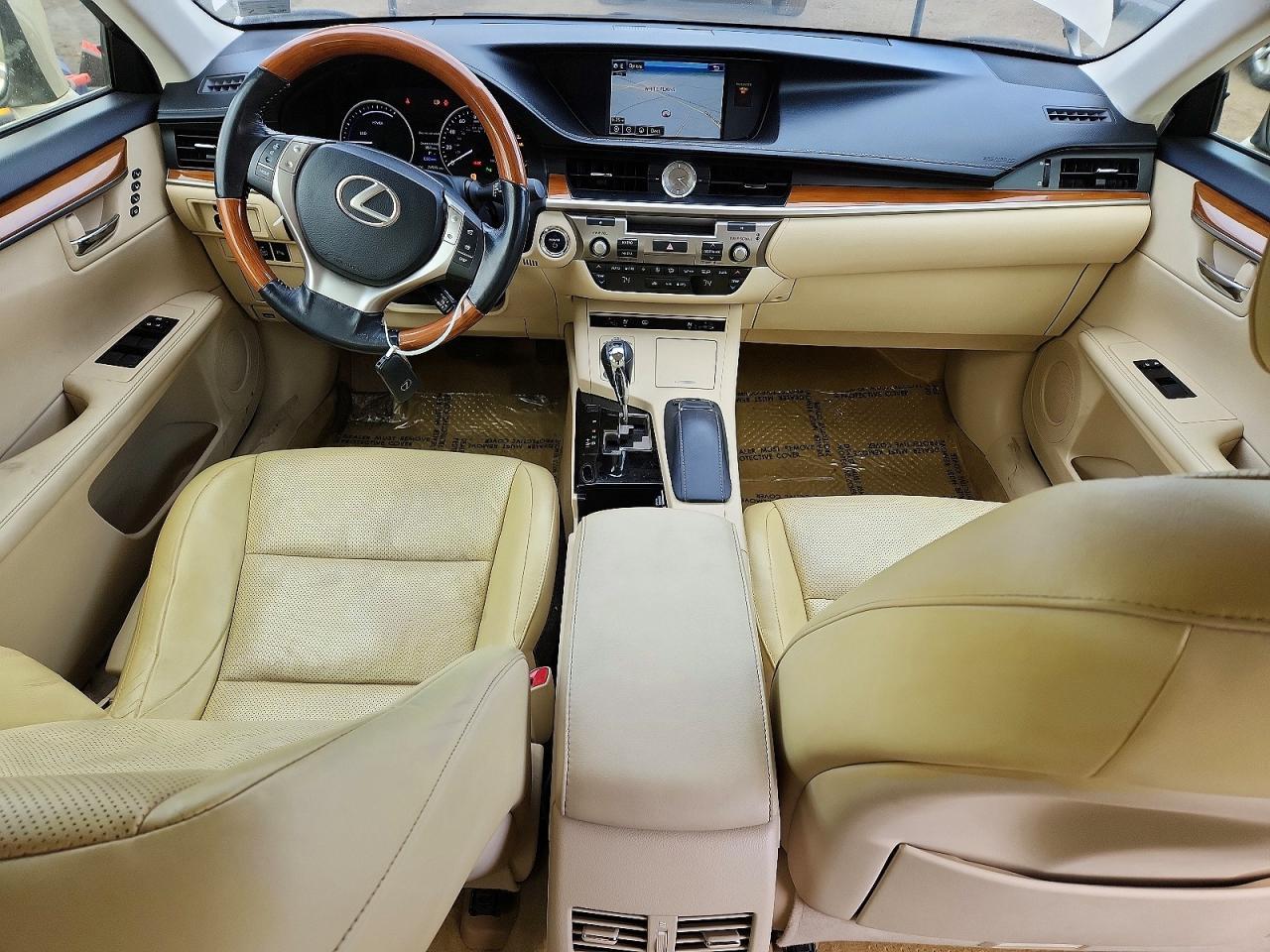 2015 Lexus Es 300h Base