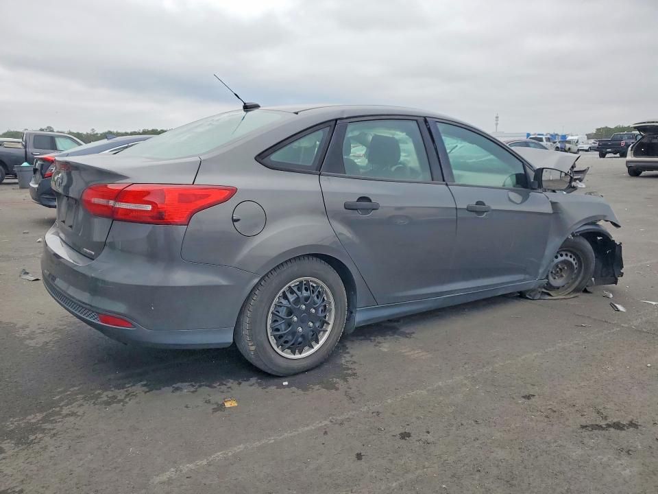 2015 Ford Focus s
