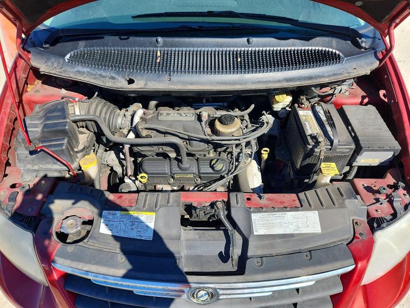 2005 Chrysler Town & Country lx