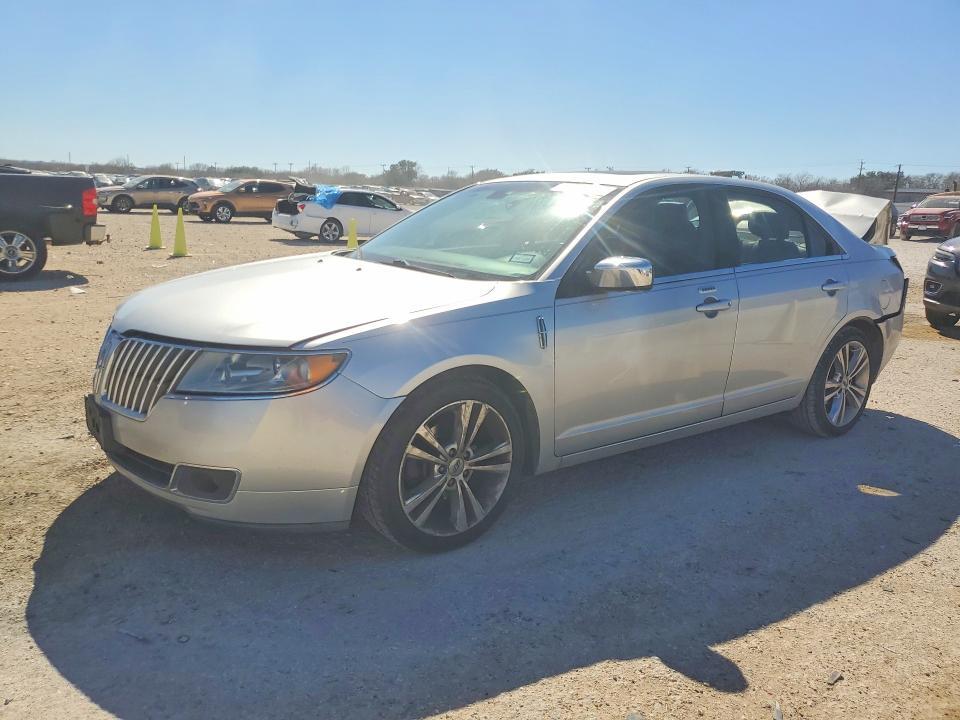 2011 Lincoln Townhouse MKZ