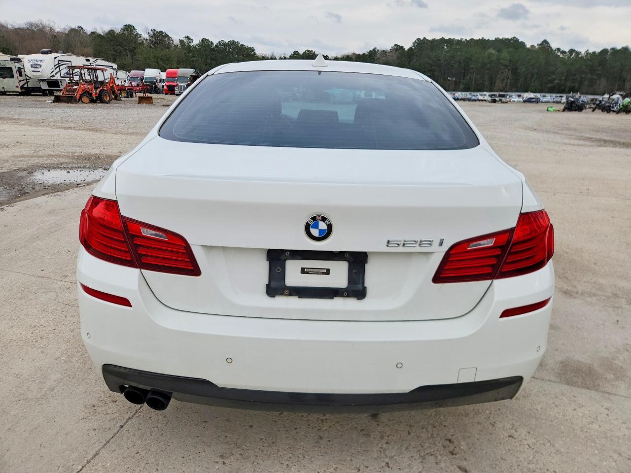 2016 BMW 528 i