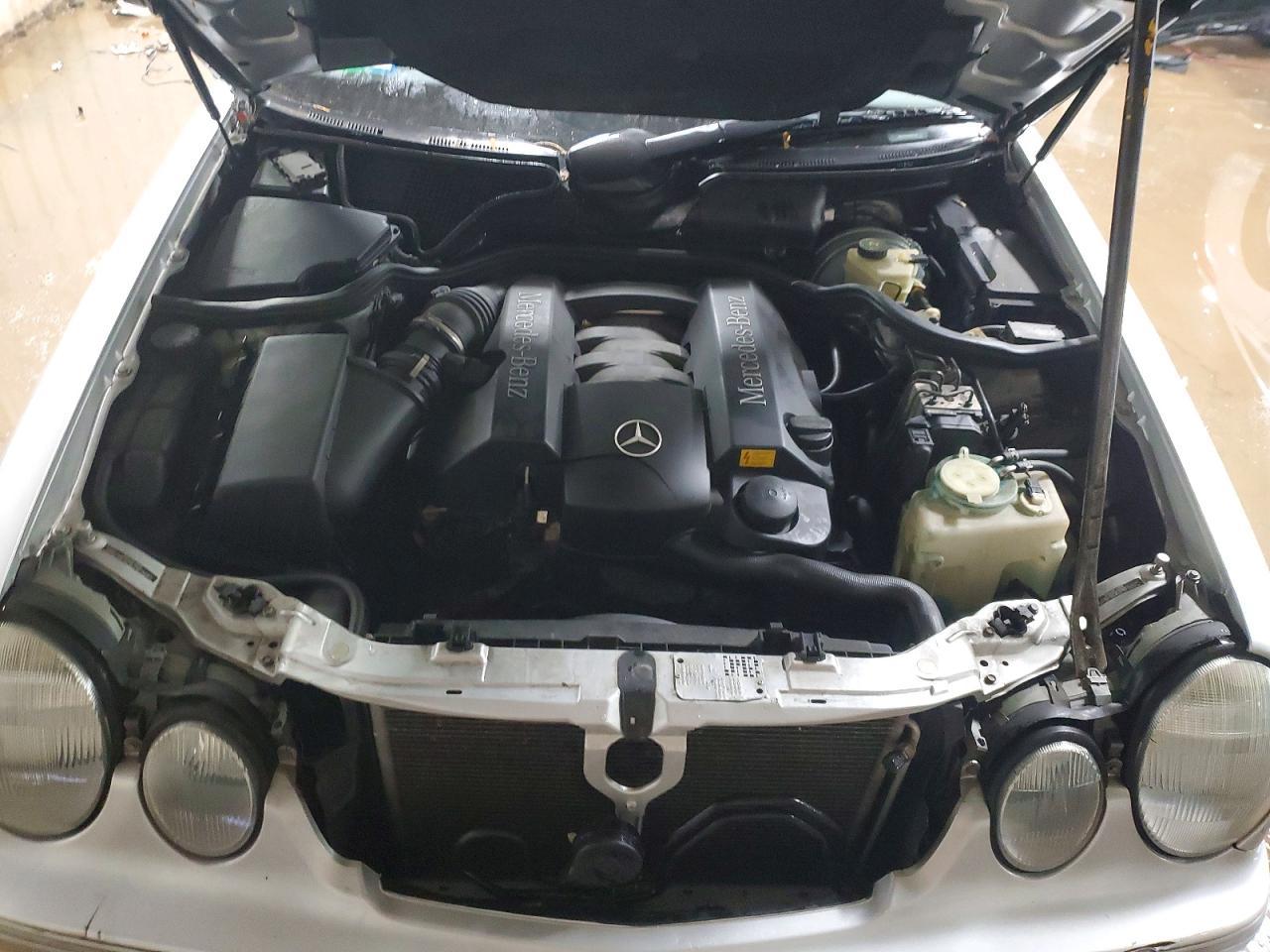 2000 Mercedes-Benz E 320