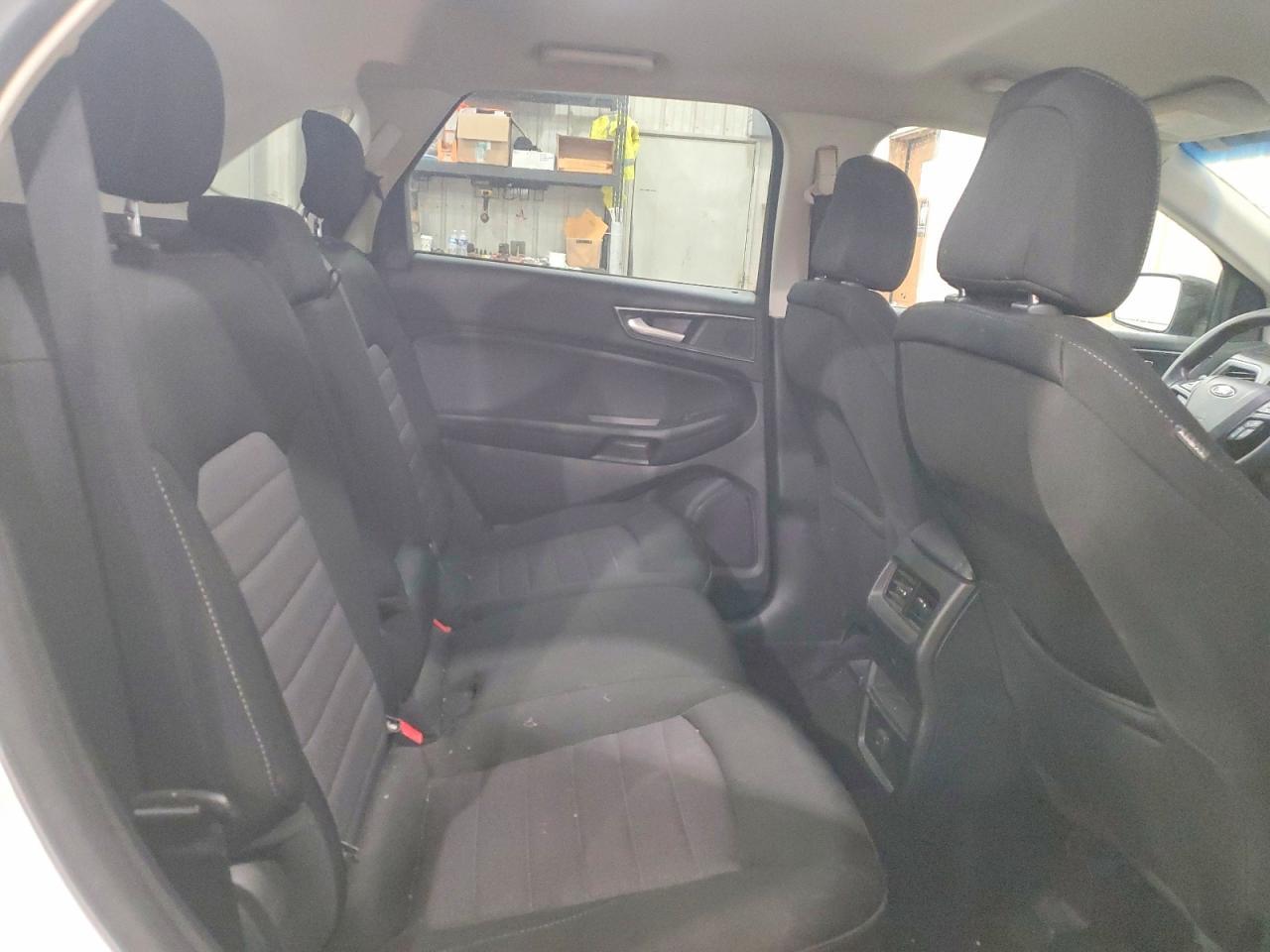 2020 Ford Edge se