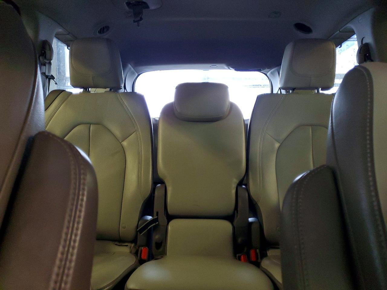 2017 Chrysler Pacifica Touring l