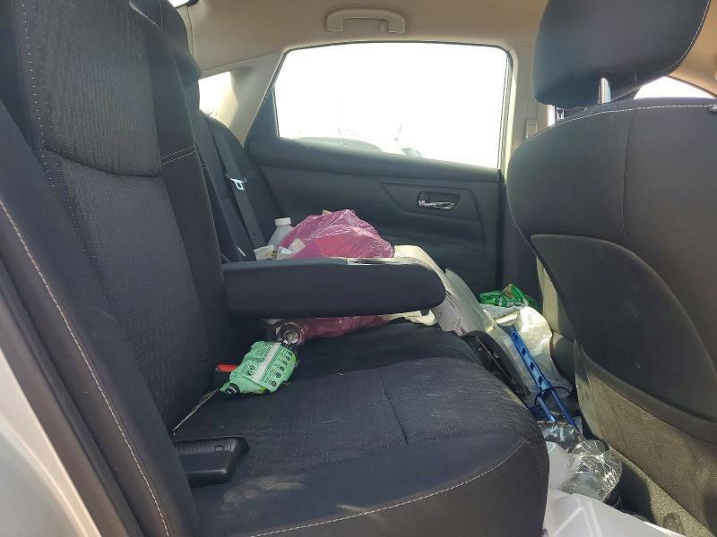 2016 Niss Altima 2.5