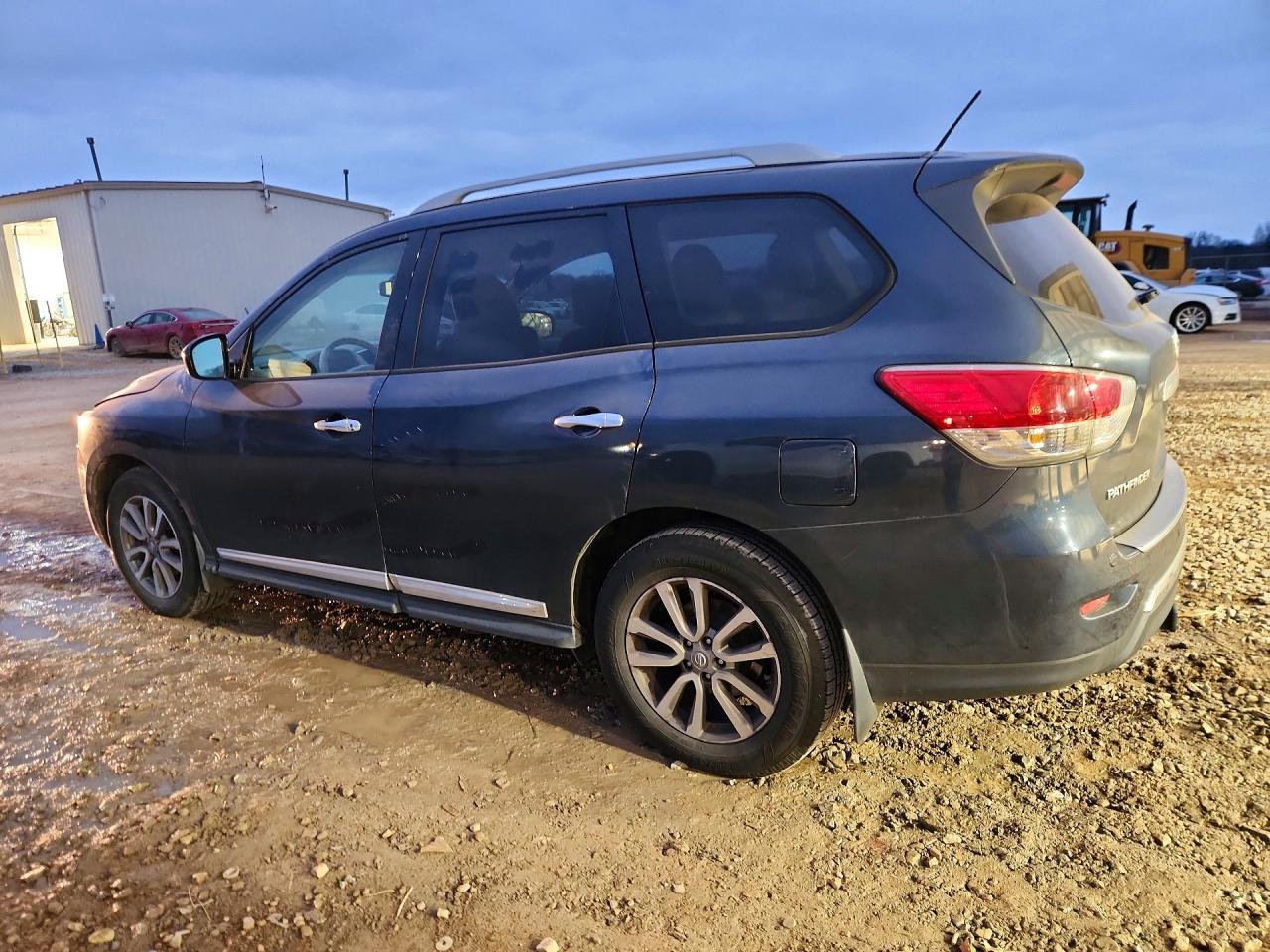 2015 Nissan Pathfinder s
