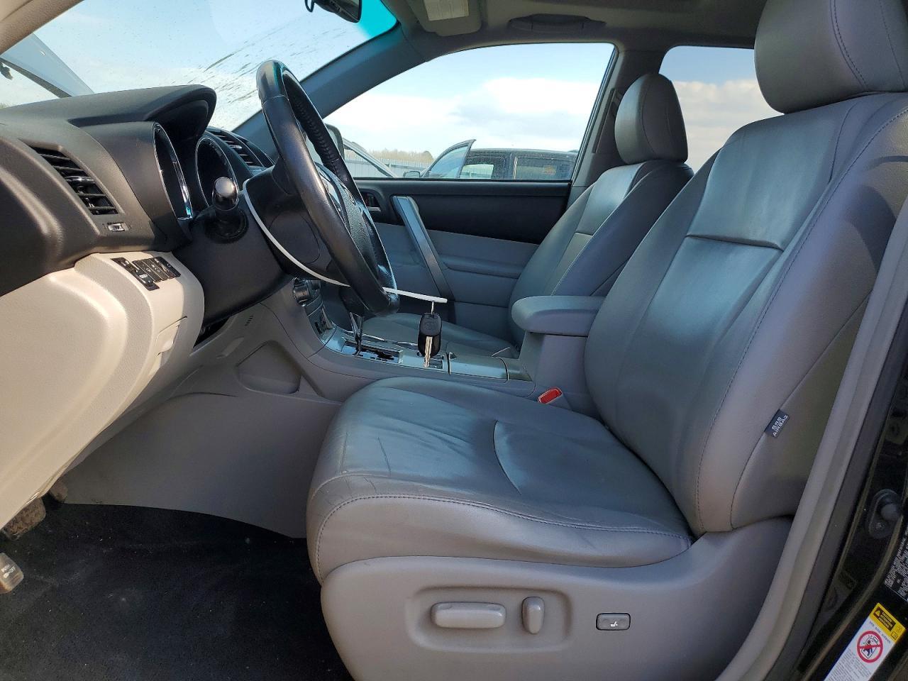 2012 Toyota Highlander Base